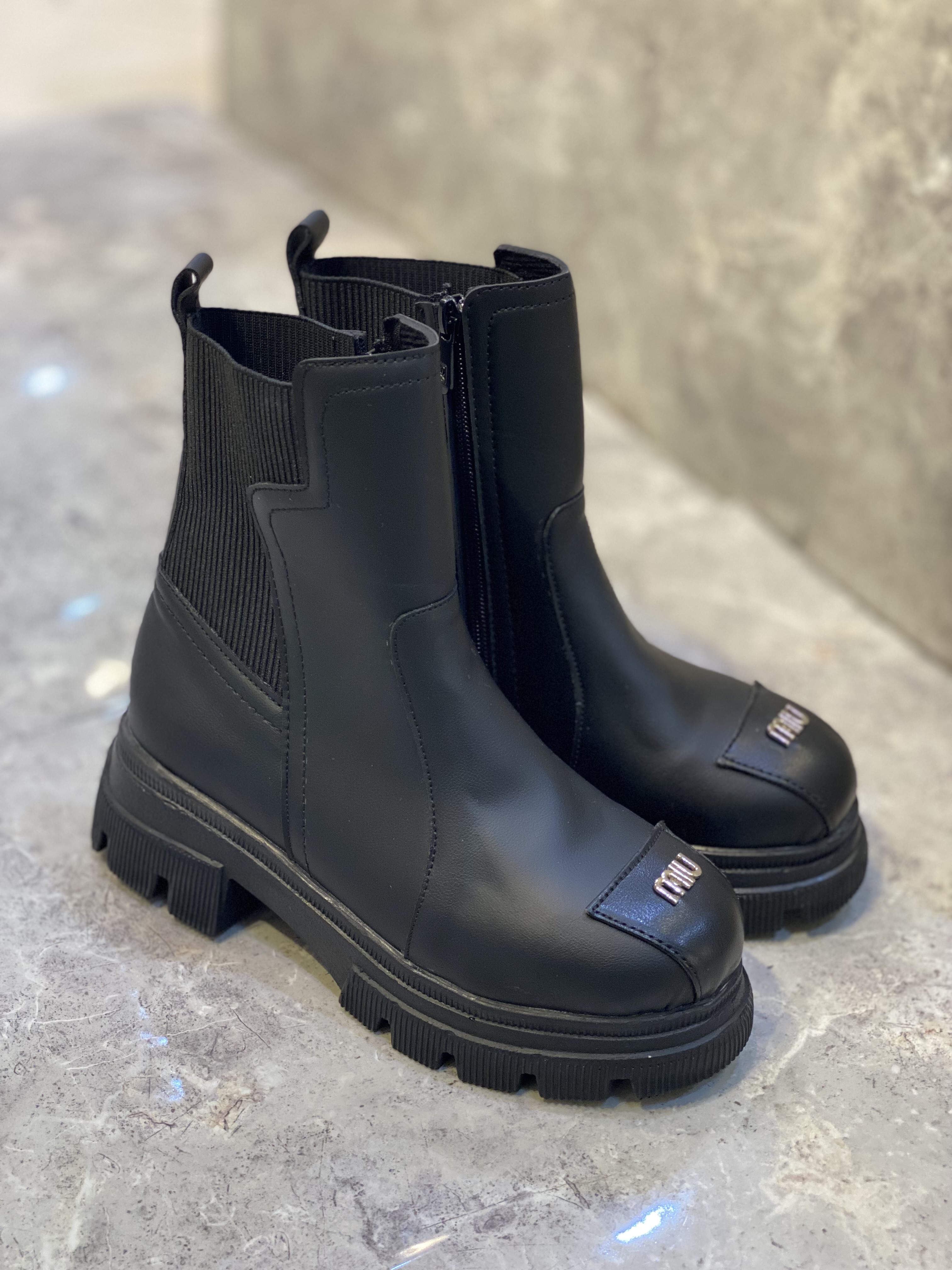 نیمبوت زنانه زیره پیو مدل miu miu سایز 37 تا 40